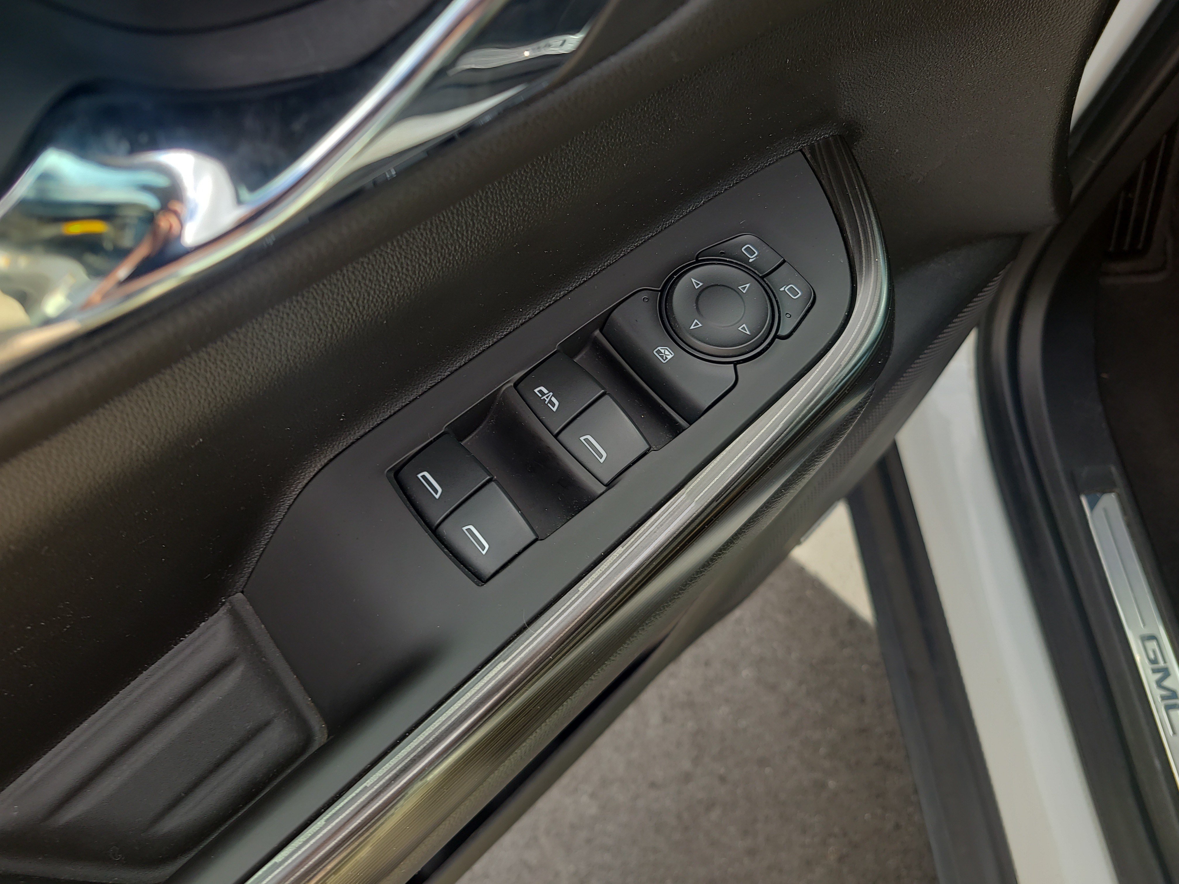 Used 2019 GMC Acadia SLT AWD/4WD image 13