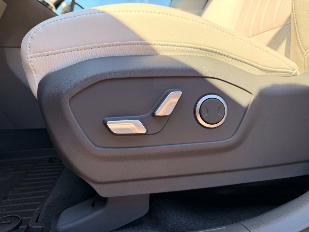 New 2027 Hyundai Santa Fe SEL FWD image 10