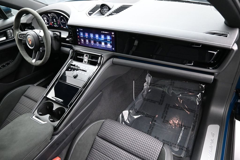 Certified 2026 Porsche Panamera 4 AWD/4WD image 31