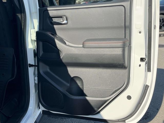 Used 2024 Nissan Frontier PRO-4X w/ Technology Package image 21