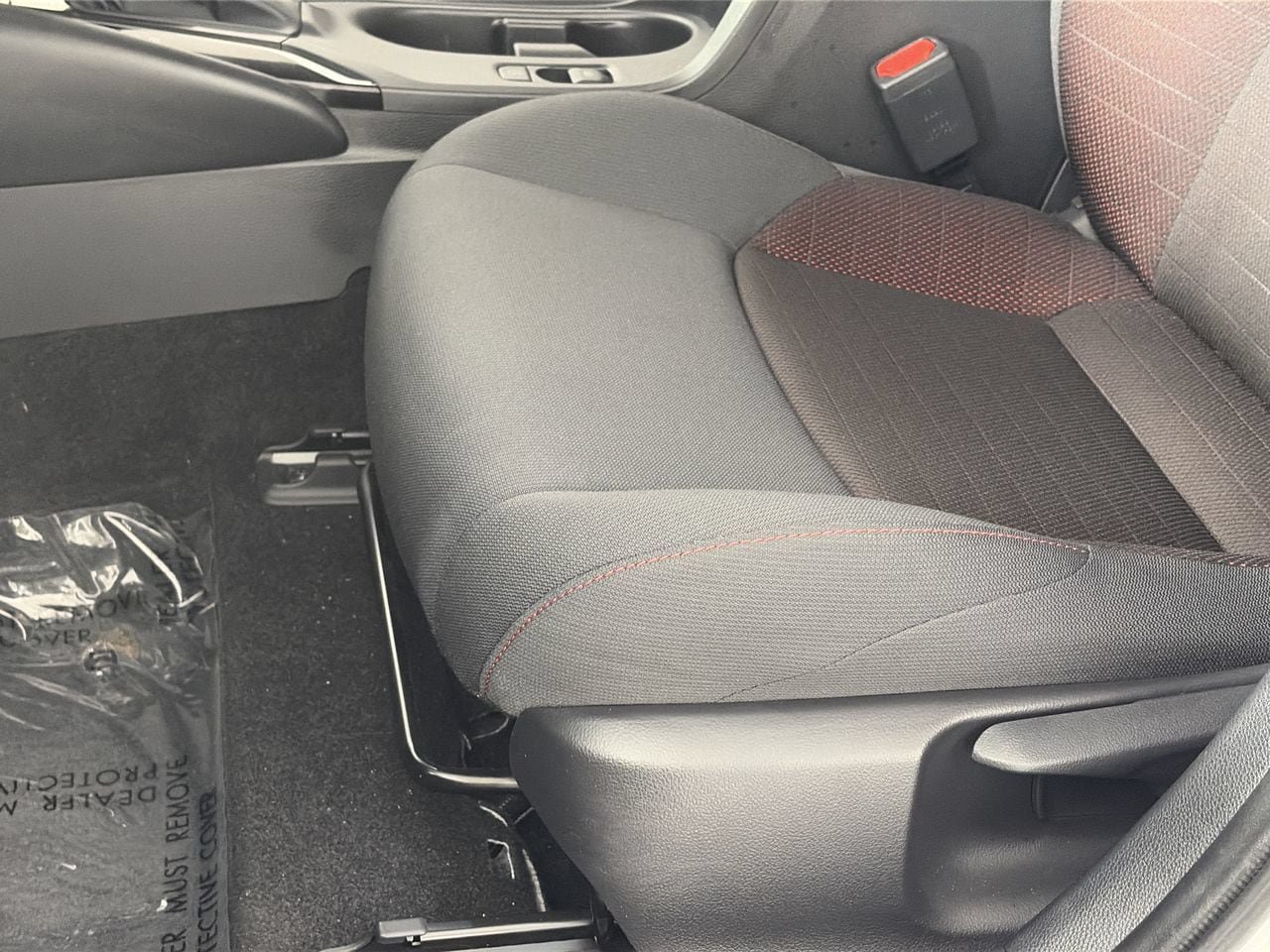 Used 2026 Toyota Corolla SE w/ Carpet Mat Package (TMS) FWD image 18