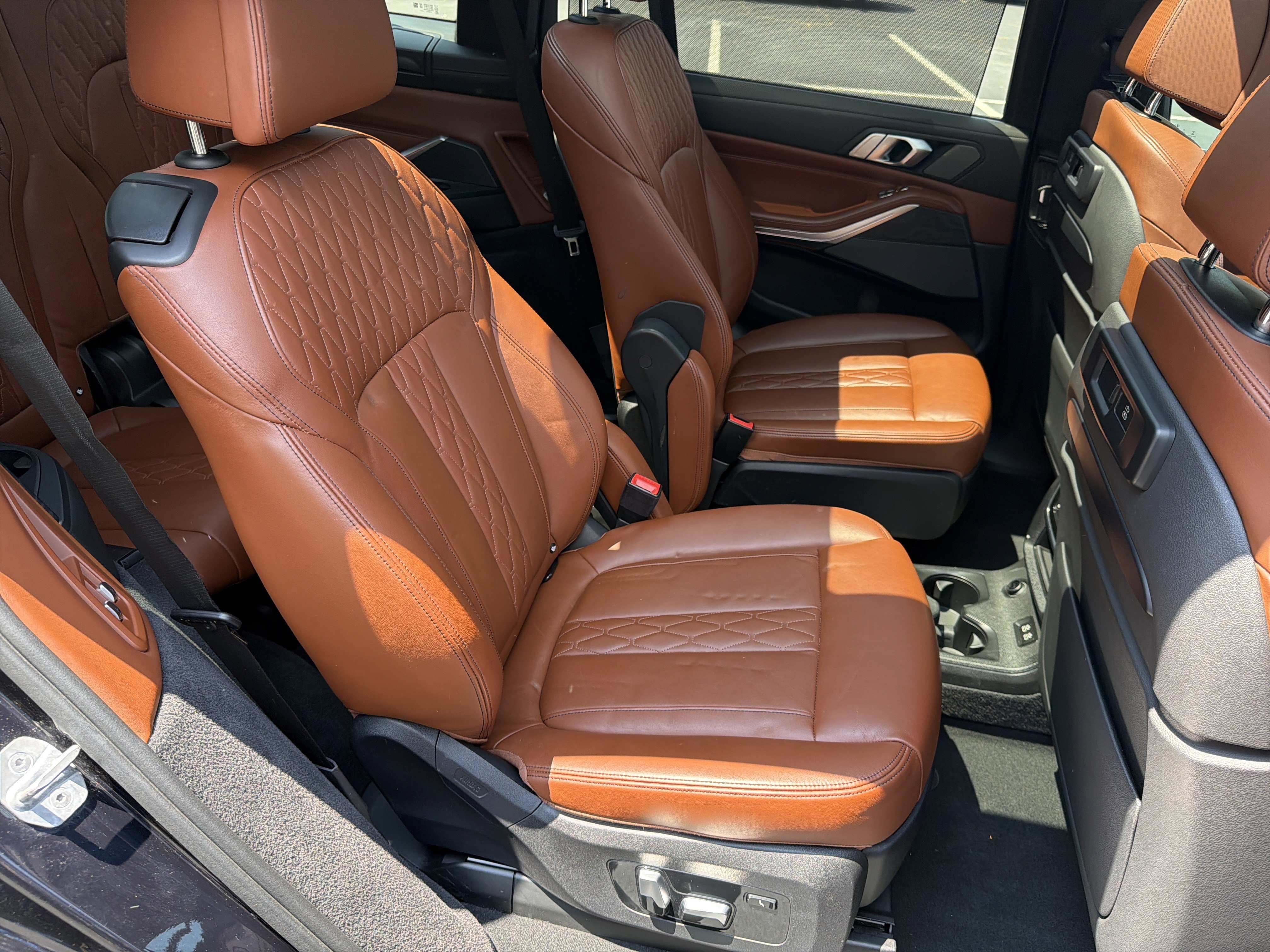 Used 2019 BMW X7 xDrive50i w/ M Sport Package AWD/4WD image 18