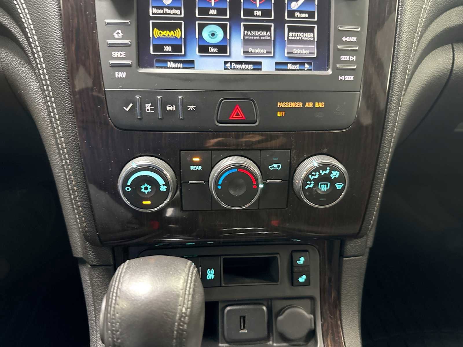 Used 2017 Chevrolet Traverse LT w/ Style and Technology Package image 22