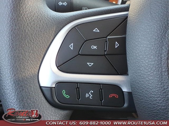 Used 2023 Jeep Renegade Latitude AWD/4WD image 28