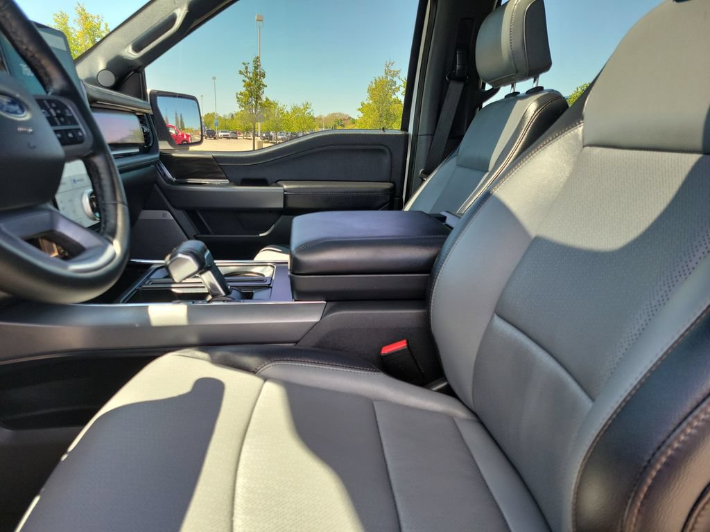 Used 2025 Ford F150 Lightning Lariat AWD/4WD image 21