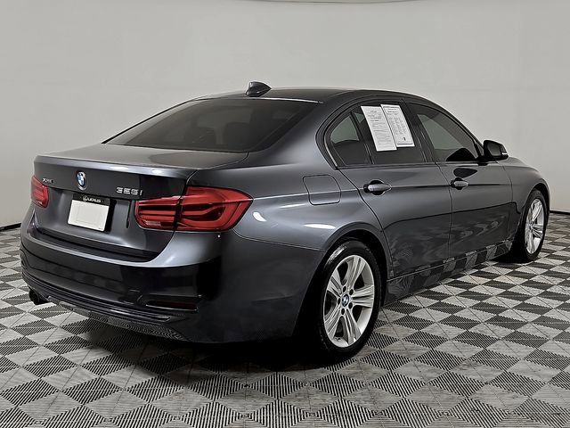 Used 2016 BMW 328i xDrive Sedan AWD/4WD image 4