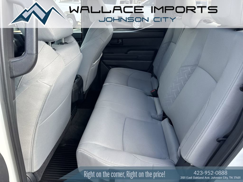 Used 2025 Toyota Tacoma SR5 AWD/4WD image 35