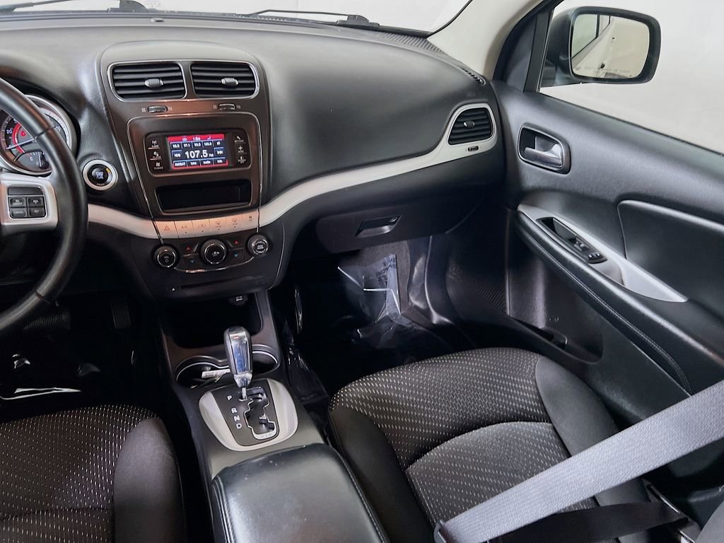 Used 2016 Dodge Journey SE w/ Flexible Seating Group image 19