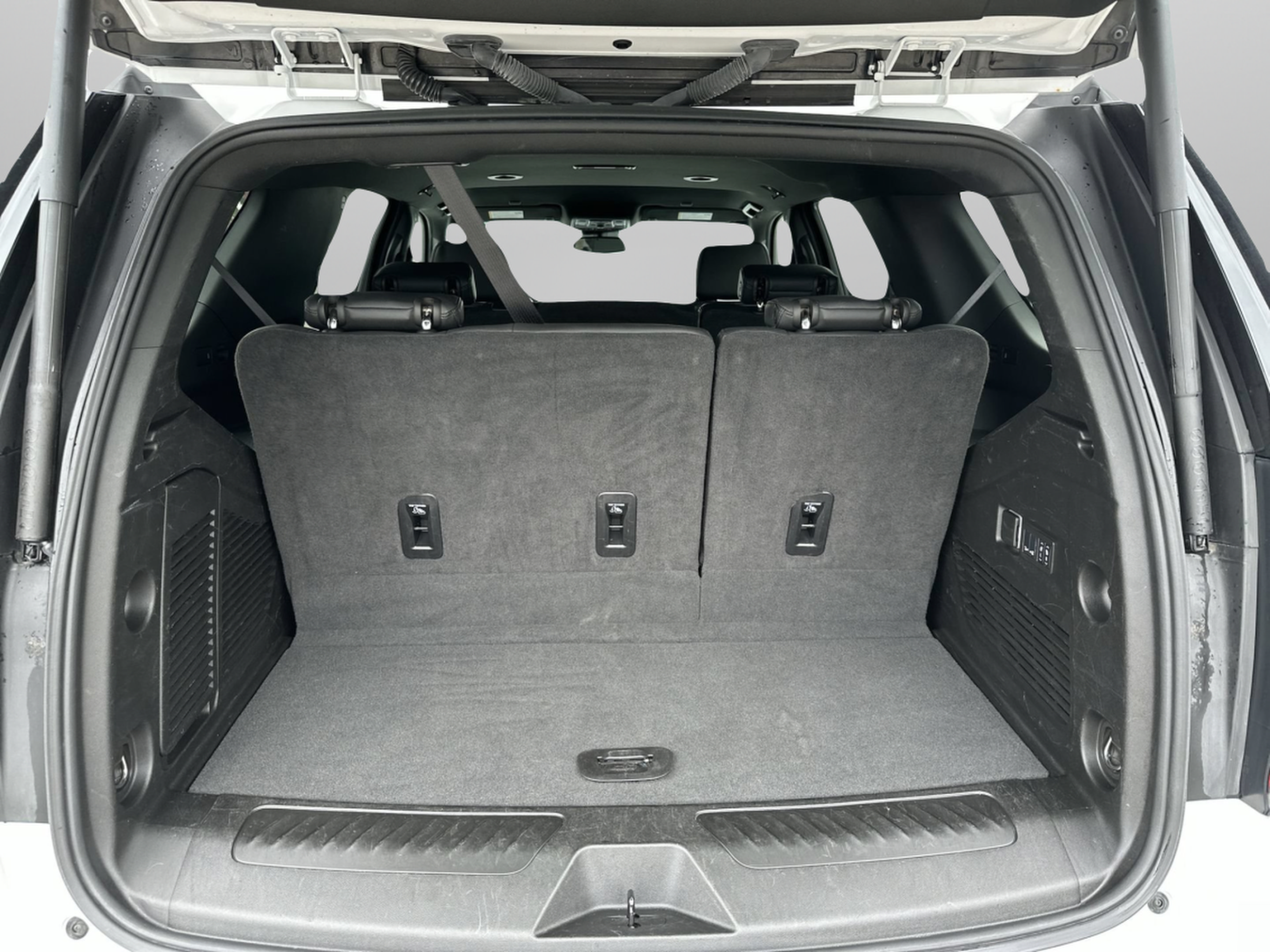 Used 2024 Chevrolet Tahoe LT w/ Luxury Package RWD image 18