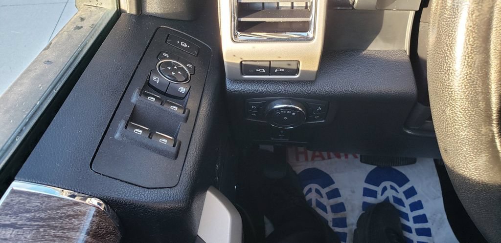 Used 2018 Ford F250 Lariat w/ Chrome Package AWD/4WD image 24