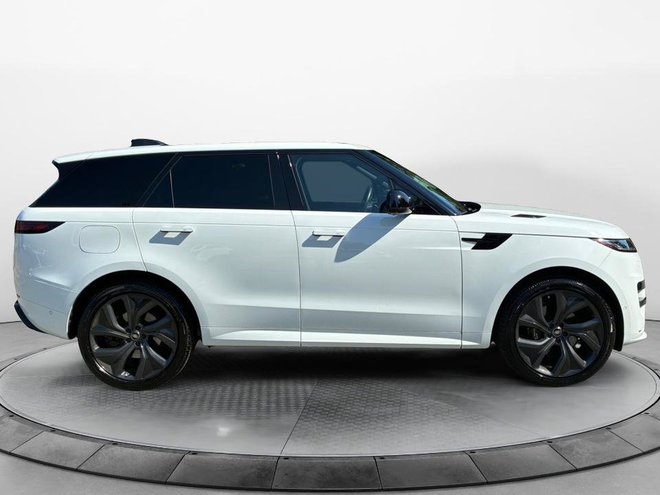 Used 2025 Land Rover Range Rover Sport Dynamic SE AWD/4WD image 8