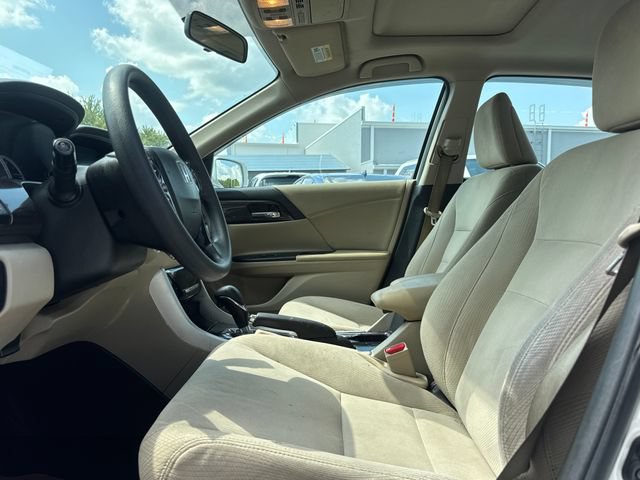 Used 2016 Honda Accord EX image 12