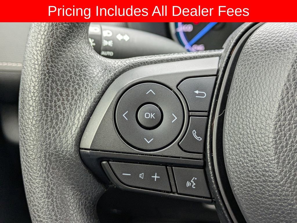 Used 2025 Toyota RAV4 XLE AWD/4WD image 26