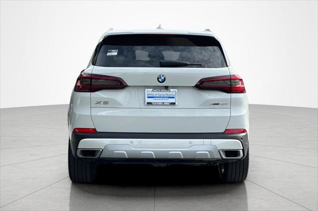 Used 2023 BMW X5 sDrive40i w/ Premium Package image 4