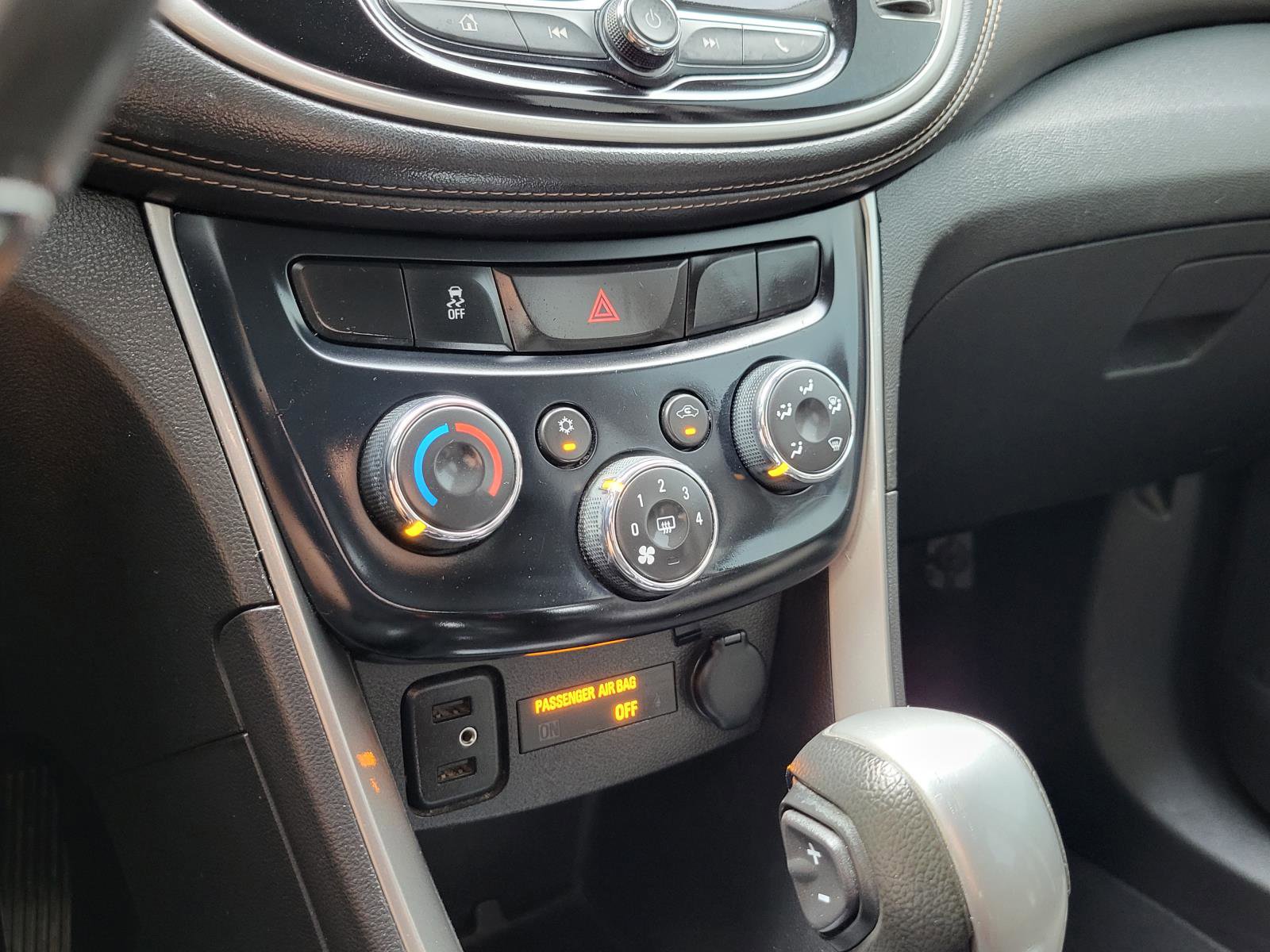 Used 2019 Chevrolet Trax LT w/ Driver Confidence Package image 28