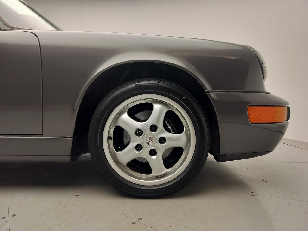 Used 1992 Porsche 911 Carrera RWD image 28