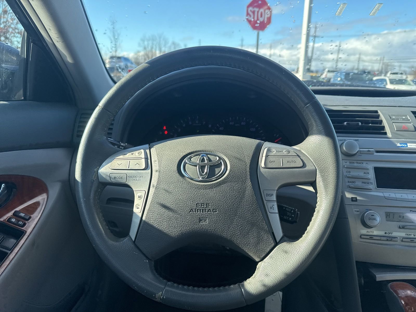 Used 2010 Toyota Camry XLE image 16