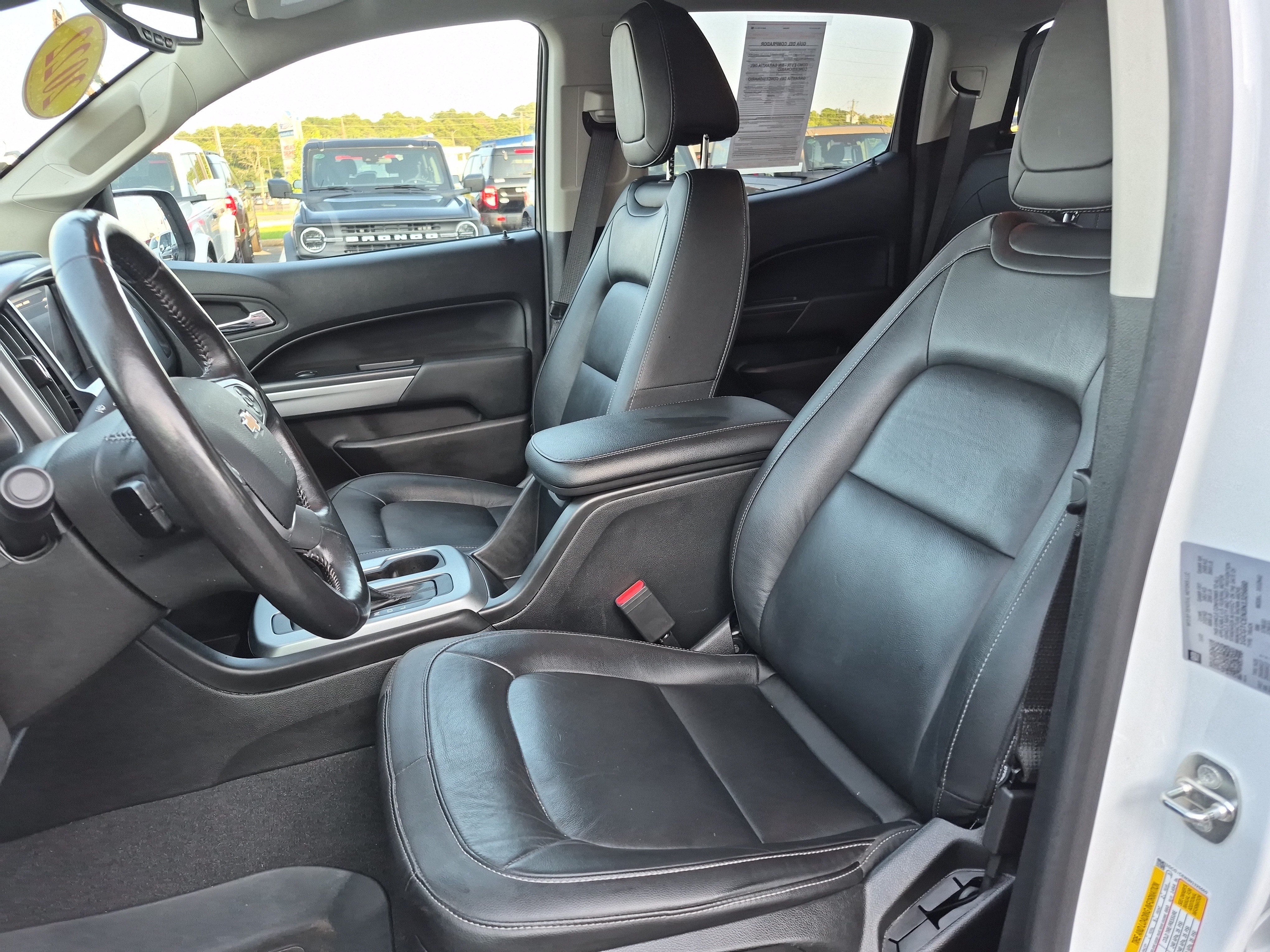 Used 2022 Chevrolet Colorado LT w/ Luxury Package AWD/4WD image 13