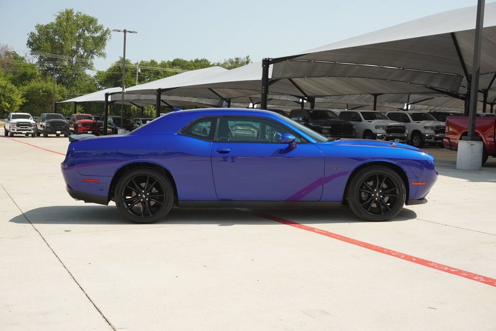 Used 2018 Dodge Challenger R/T w/ Driver Convenience Group RWD image 6