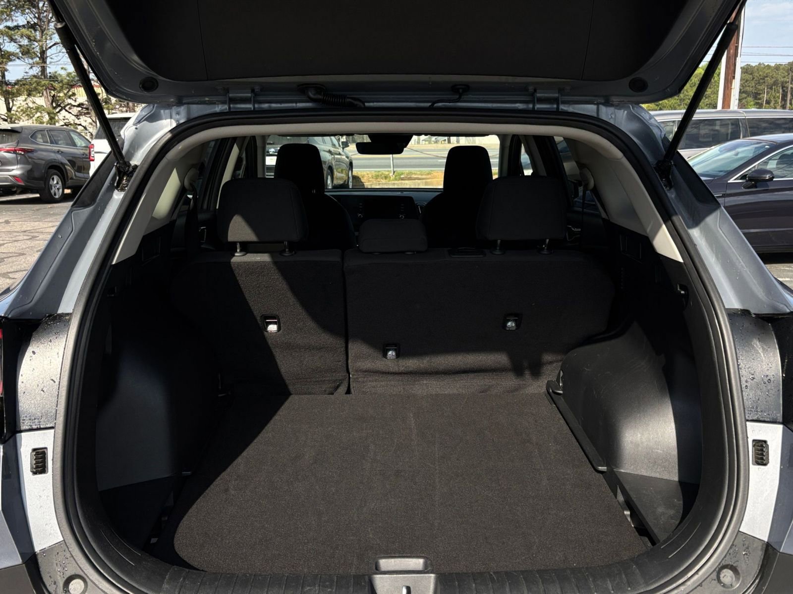 Used 2025 Kia Sportage LX image 34