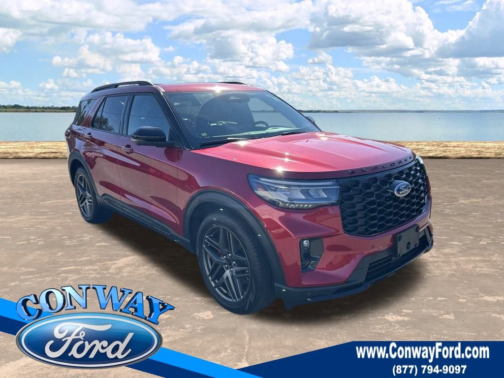Used 2025 Ford Explorer ST image 1