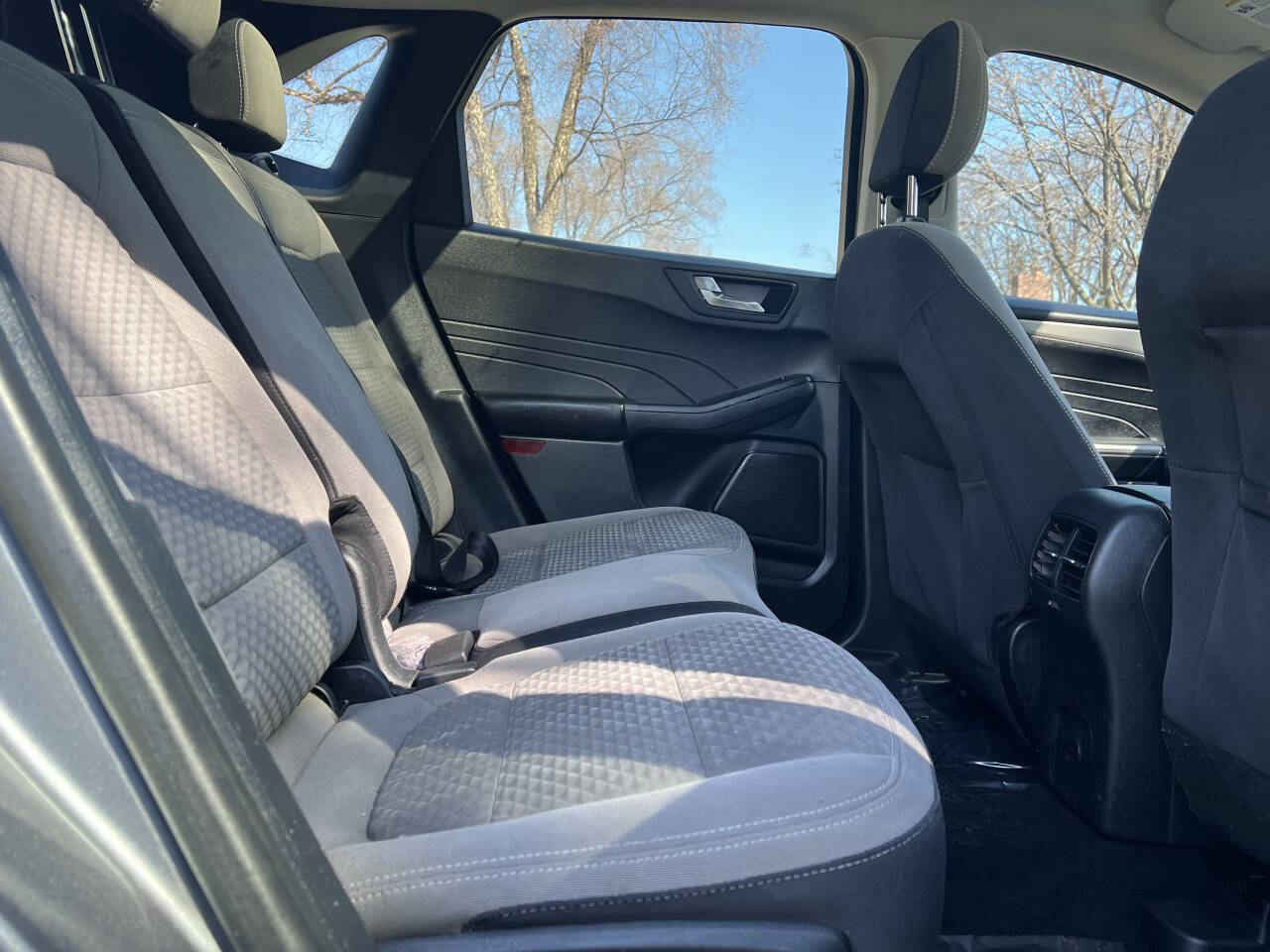 Used 2021 Ford Escape SE FWD image 16