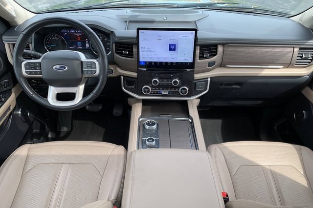 Used 2024 Ford Expedition Max Limited AWD/4WD image 16