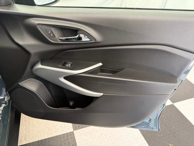 New 2026 Chevrolet Trax LS w/ LS Convenience Package FWD image 21