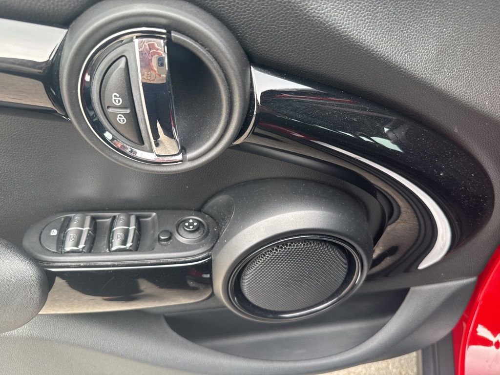 Used 2019 MINI Cooper S w/ Signature Upholstery Package image 14