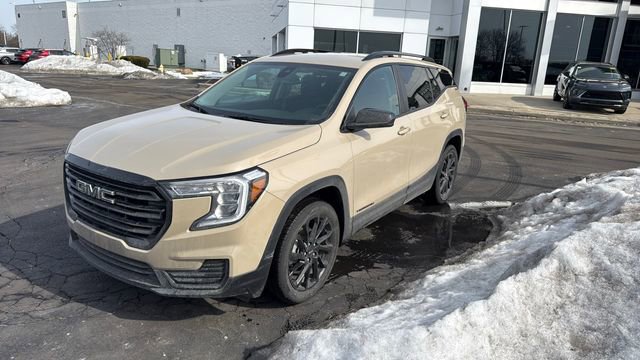 Used 2023 GMC Terrain SLE w/ Driver Convenience Package