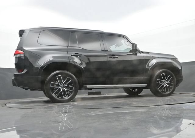 Used 2025 Lexus GX 550 w/ Accessory Package (2T) AWD/4WD image 24