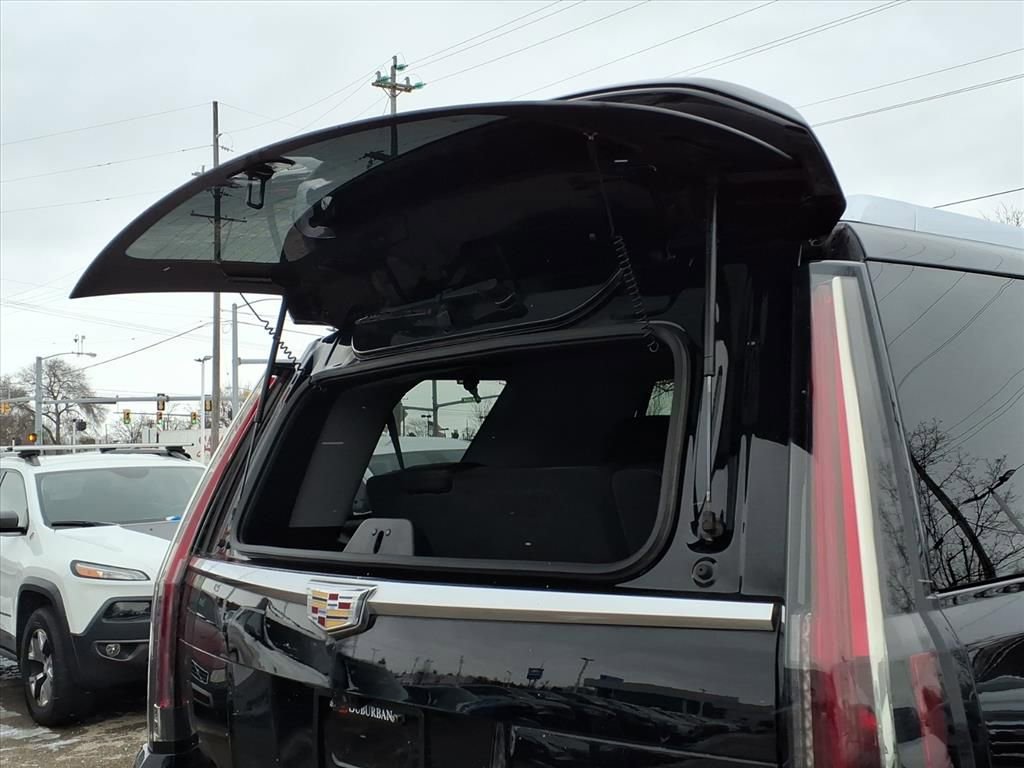 Used 2017 Cadillac Escalade Luxury image 10