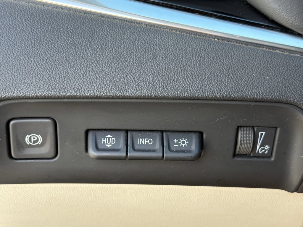 Certified 2023 Buick Enclave Avenir w/ Avenir Technology Package FWD image 28