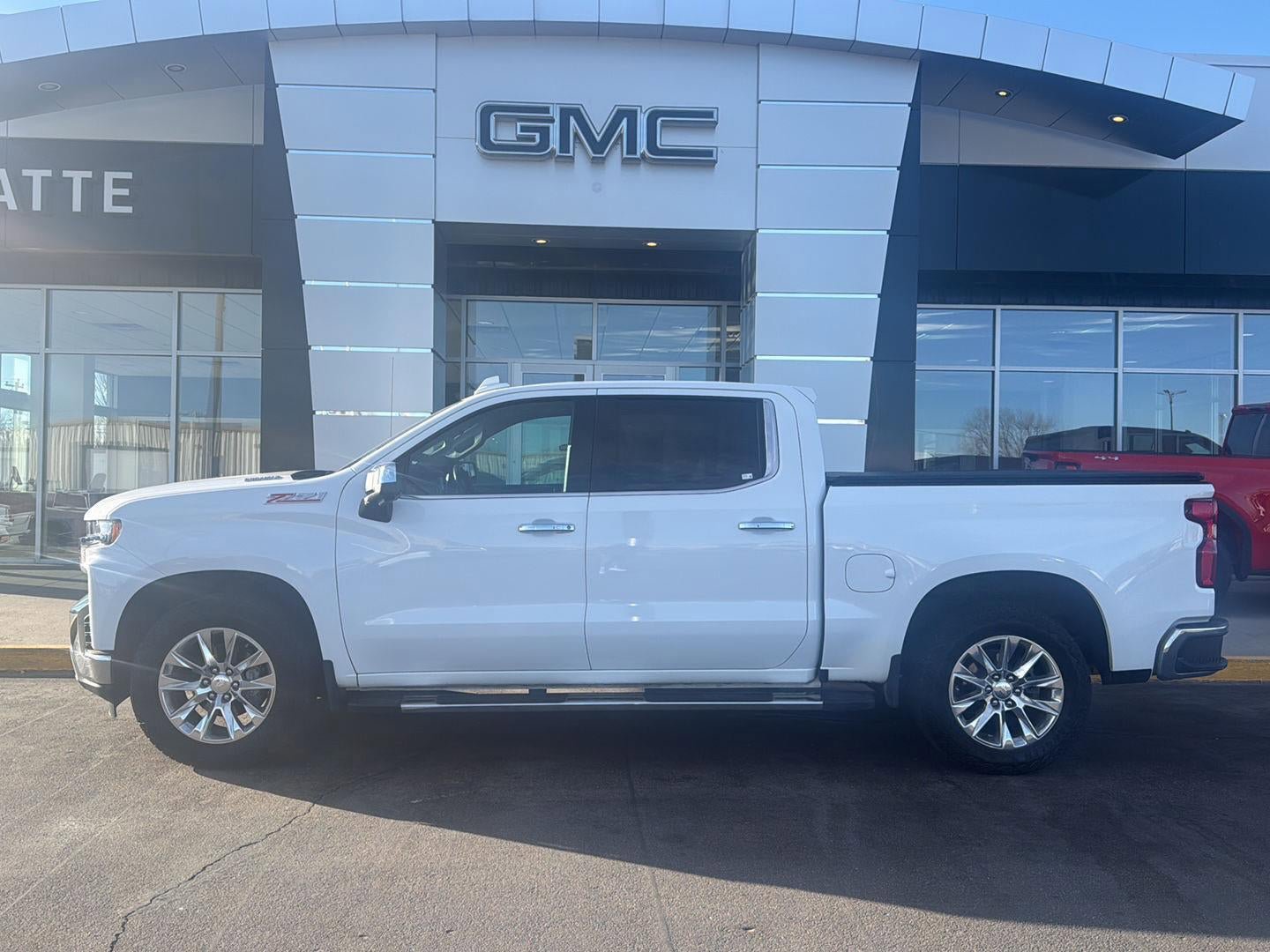 Used 2020 Chevrolet Silverado 1500 LTZ w/ LTZ Premium Package AWD/4WD image 1