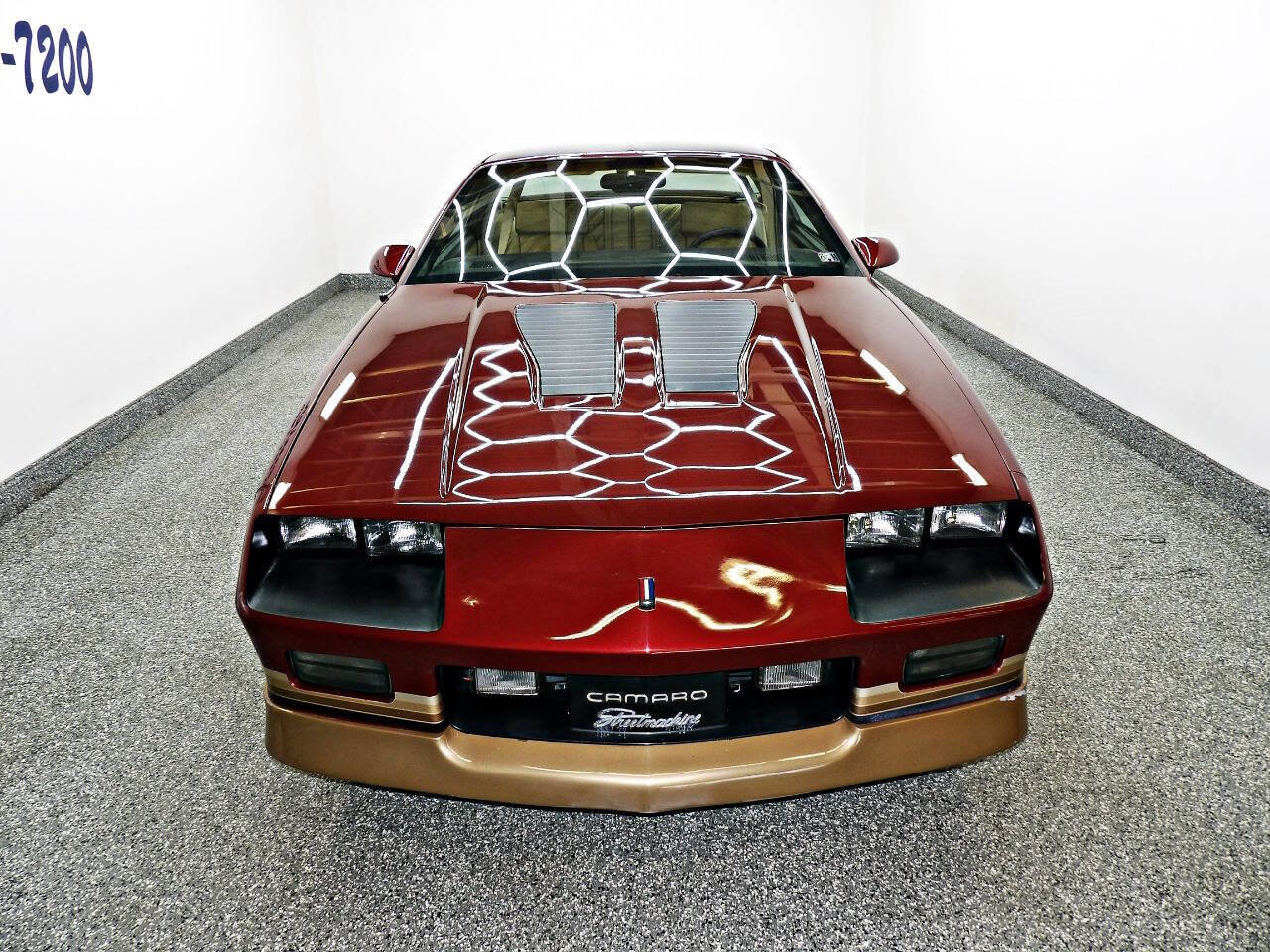 Used 1987 Chevrolet Camaro Z28 RWD image 2