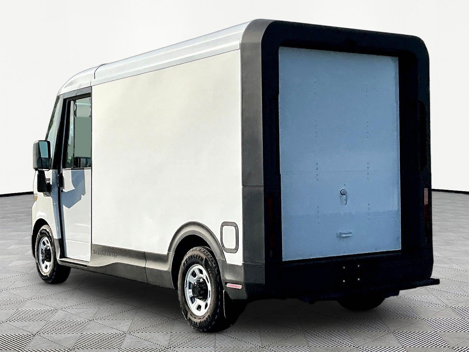New 2025 Chevrolet Brightdrop 400 w/ Power Door Package AWD/4WD image 4