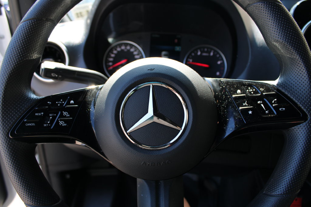 Used 2025 Mercedes-Benz Sprinter 2500 image 12