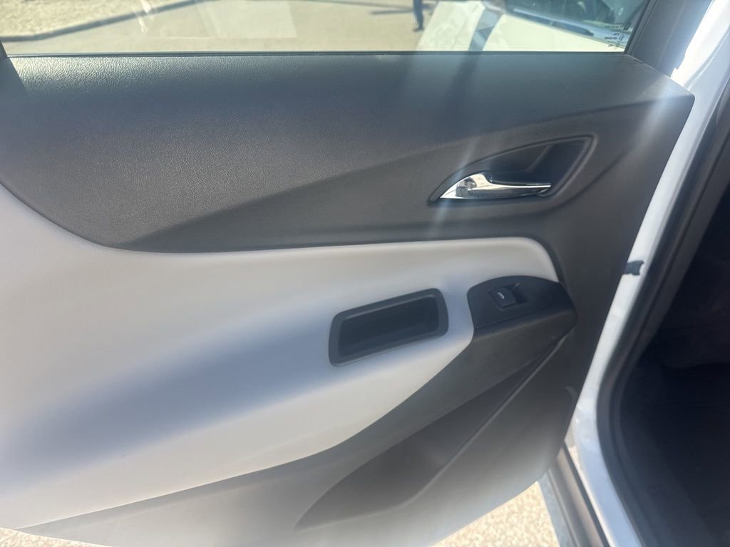 Used 2023 Chevrolet Equinox LT image 12