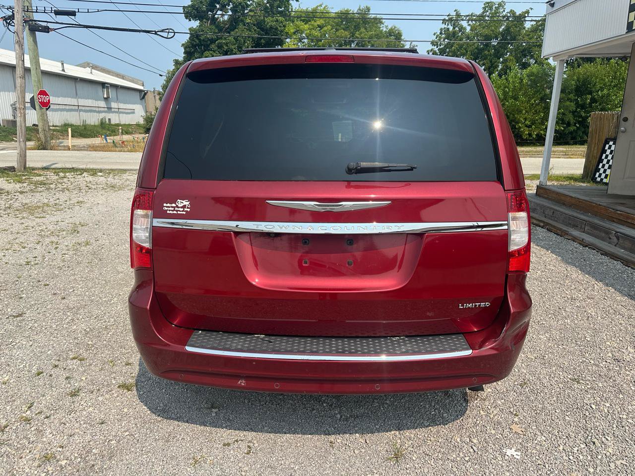 Used 2011 Chrysler Town & Country Limited FWD image 4