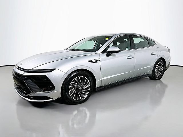 Used 2025 Hyundai Sonata SEL FWD image 3