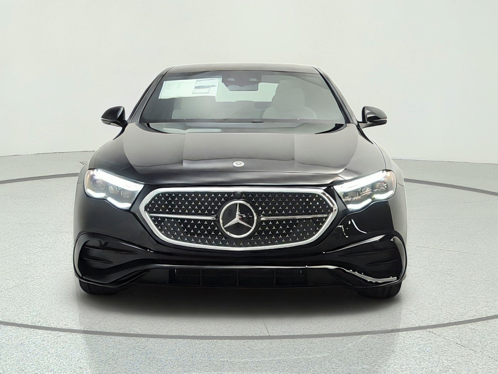 New 2027 Mercedes-Benz E 450 4MATIC Sedan image 2