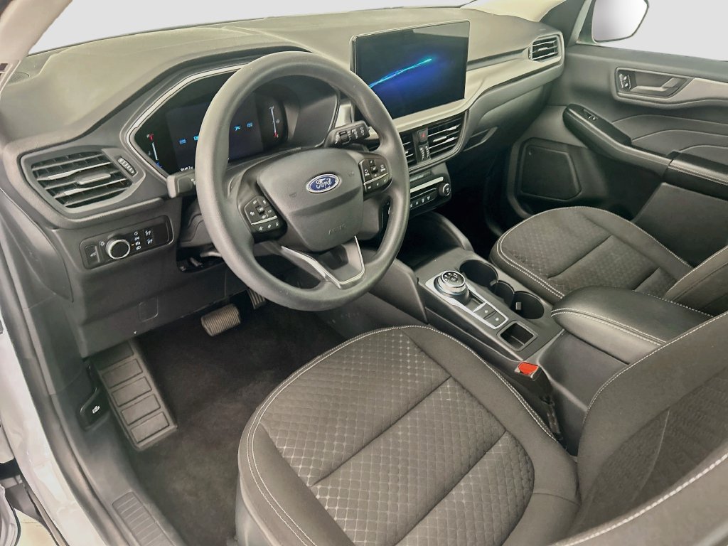 Used 2025 Ford Escape Active w/ Tech Pack #1 FWD image 9