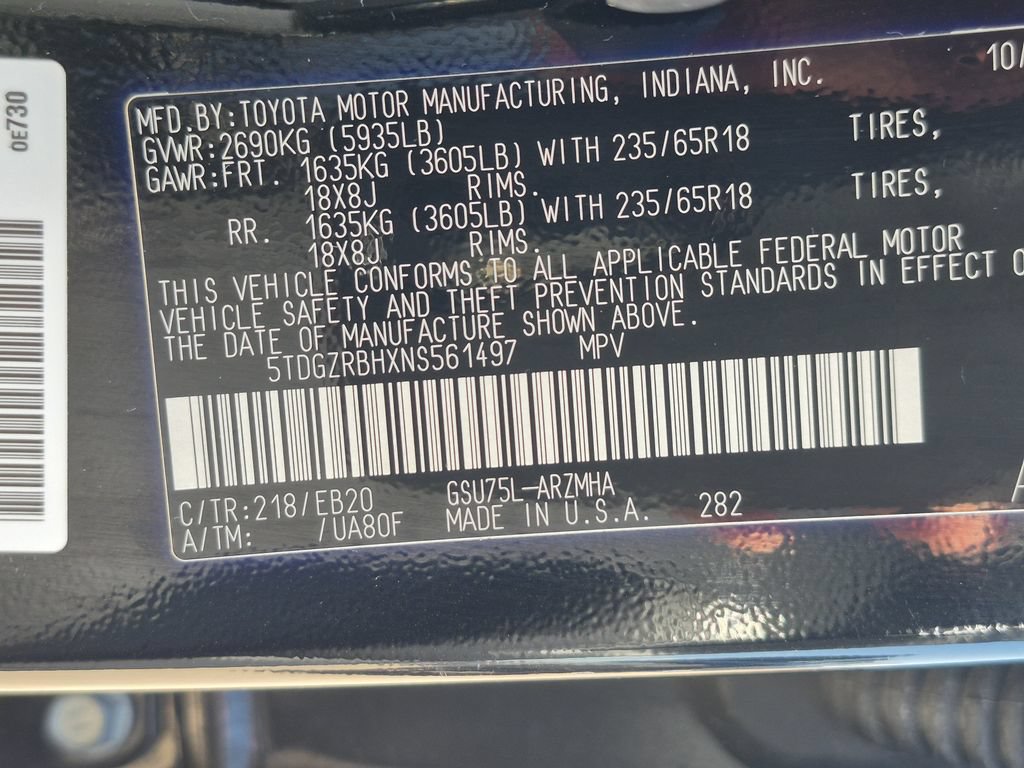 Used 2022 Toyota Highlander XLE AWD/4WD image 25