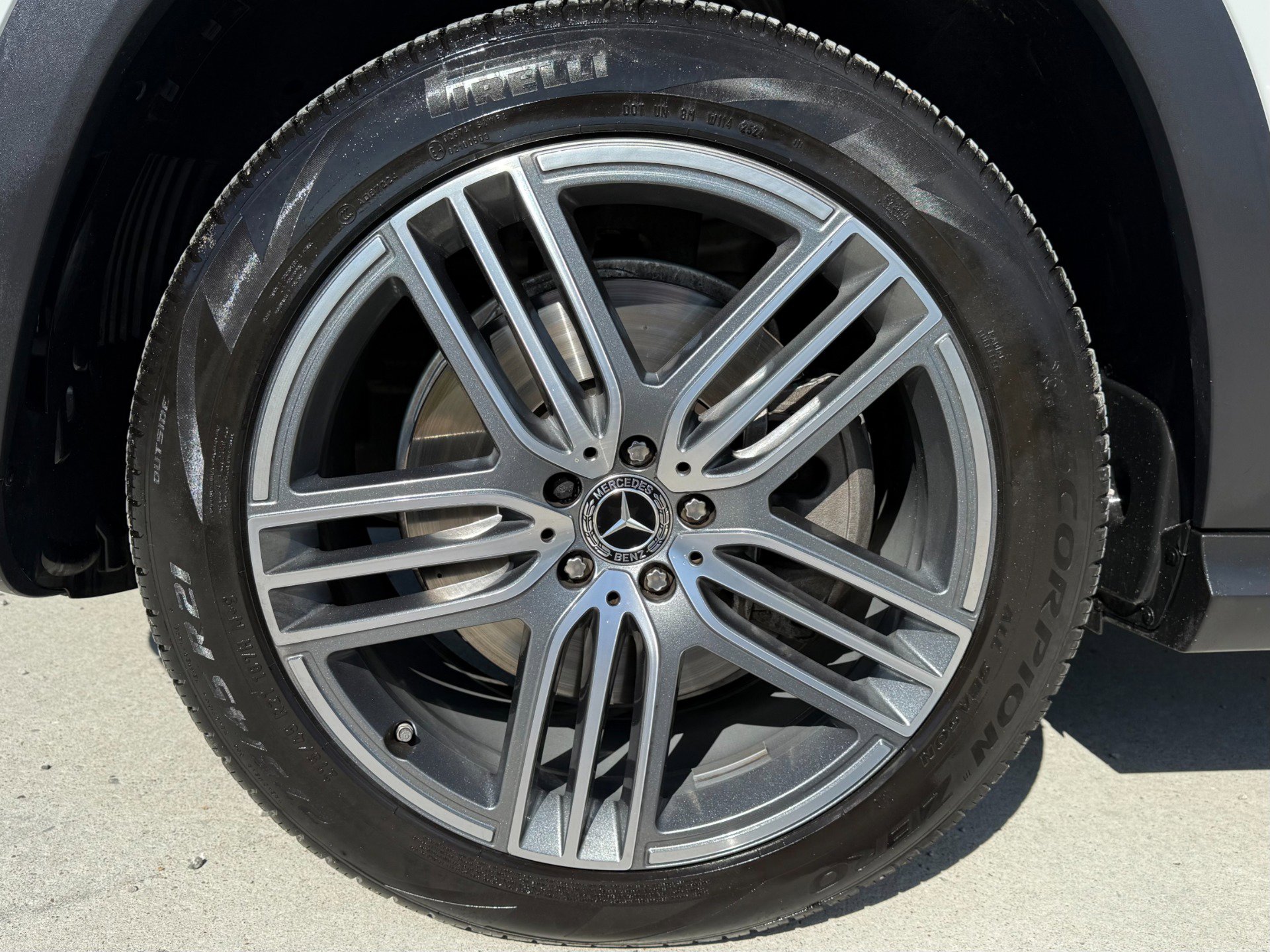 Used 2025 Mercedes-Benz GLS 450 4MATIC image 56
