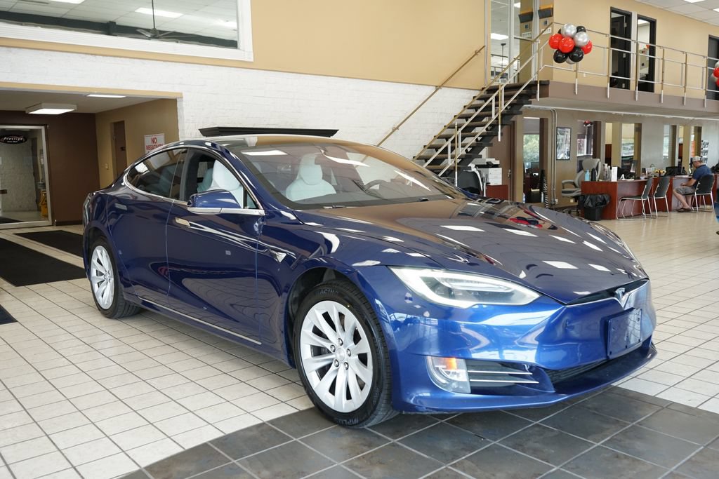Used 2017 Tesla Model S 100D AWD/4WD image 16