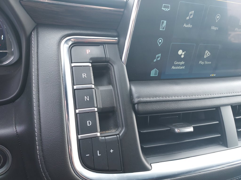 Used 2022 Chevrolet Tahoe Z71 w/ Z71 Off-Road Package AWD/4WD image 25
