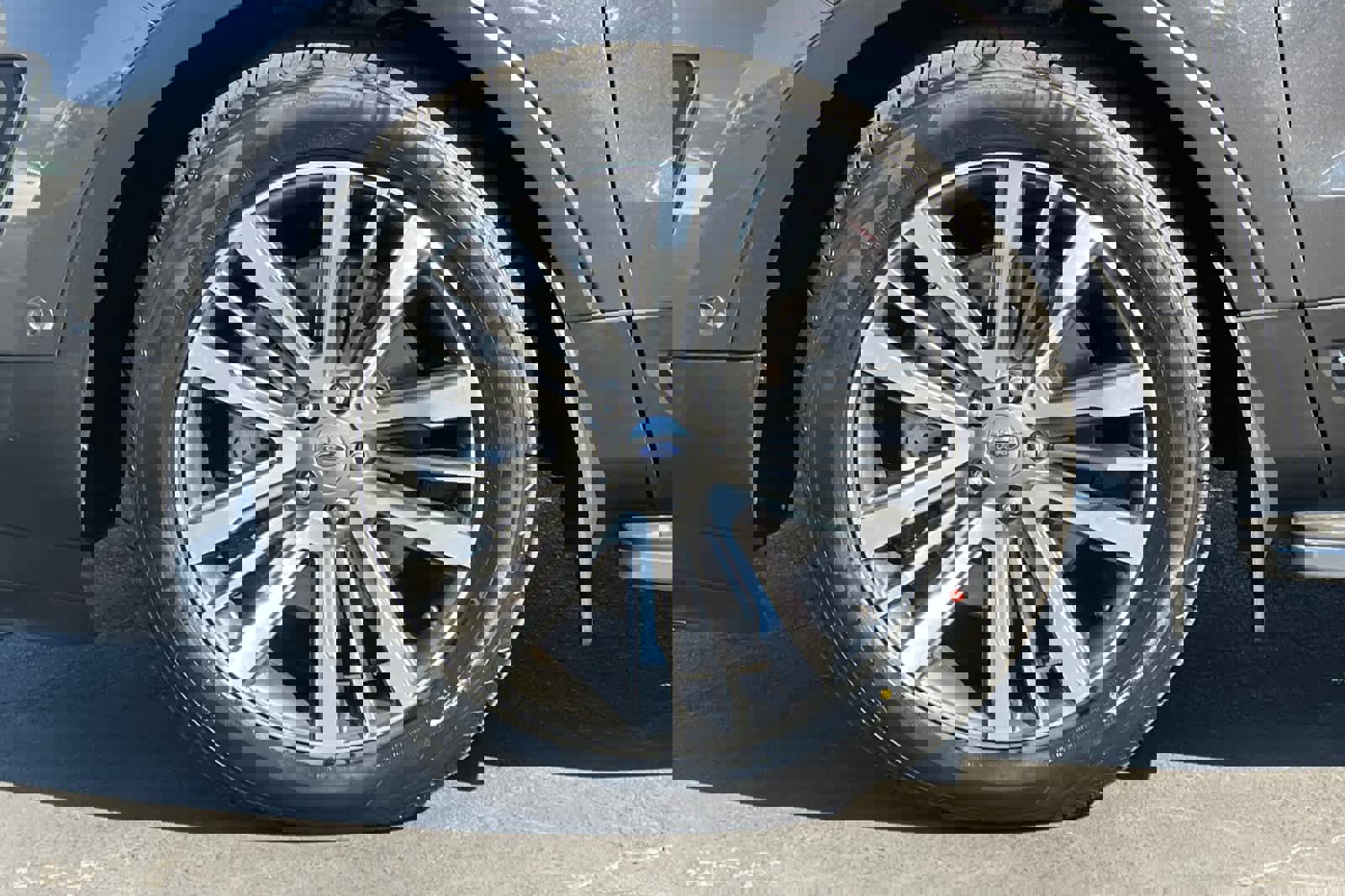 Used 2017 Ford Explorer Platinum image 27