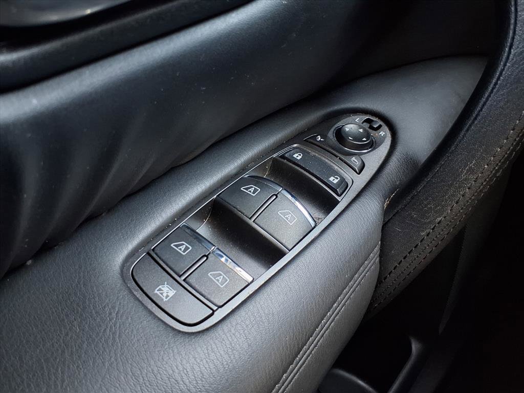 Used 2024 Nissan Armada SV image 24