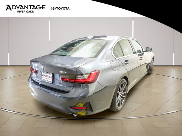 Used 2022 BMW 330i xDrive Sedan w/ Premium Package 2 AWD/4WD image 7