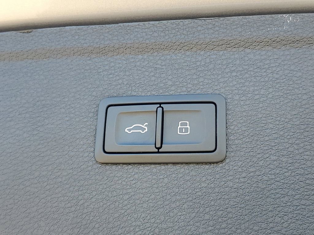 Used 2023 Audi Q5 2.0T Premium Plus image 9